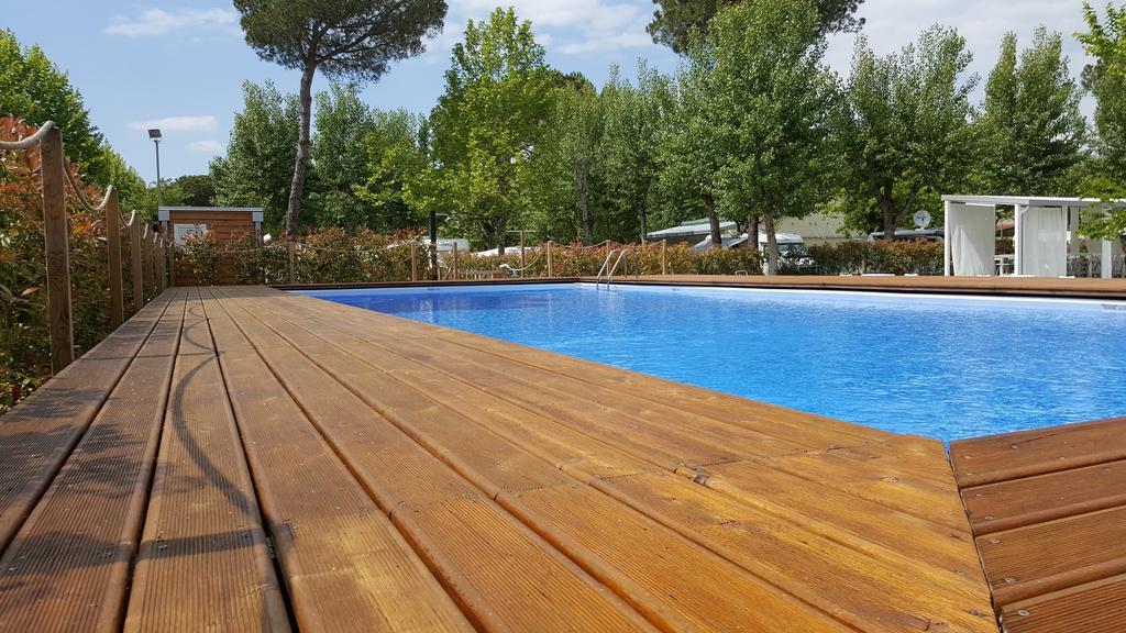 Camping Taimi Hotel Marina di Massa Exterior photo