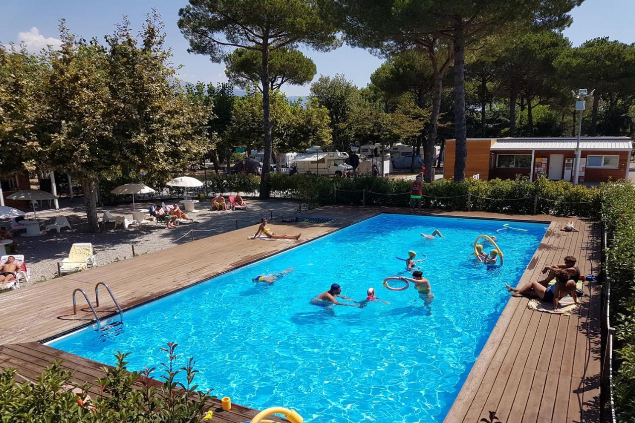 Camping Taimi Hotel Marina di Massa Exterior photo